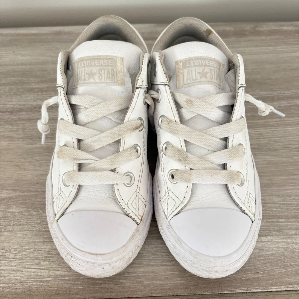 Converse All‎ Star White Leather Junior Sneakers Size 1.5 Youth Casual Shoes